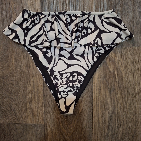 New BEACH RIOT Daisy Bikini Bottom Black & Cream Animal Print Swim. - Picture 14 of 16